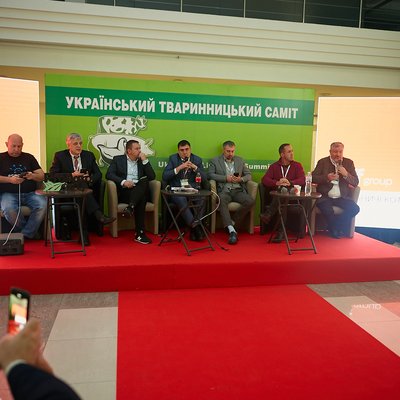 Директор компанії TEFF Юрій Фаренюк виступив з доповіддю на тему – НЕРЕАЛІЗОВАНІ МОЖЛИВОСТІ АЛЬТЕРНАТИВНОЇ ТЕПЛОЕНЕРГЕТИКИ